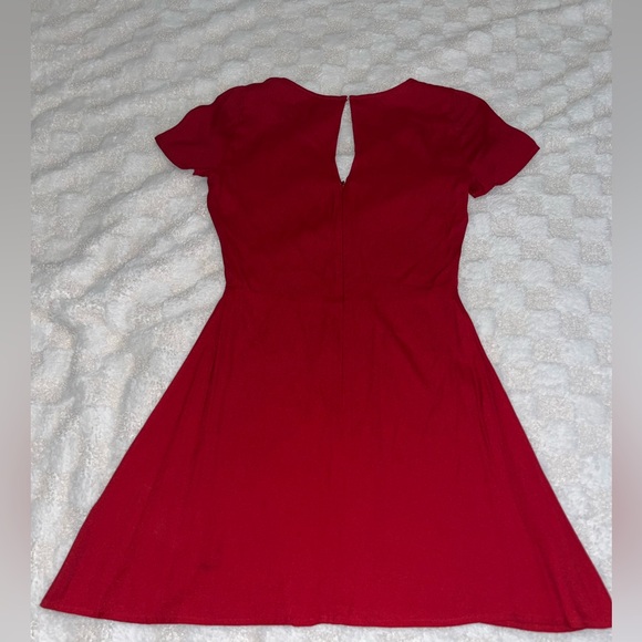 Reformation Durham Red V-Neck Mini Crepe Dress in Crimson • Size 4 - Picture 5 of 12